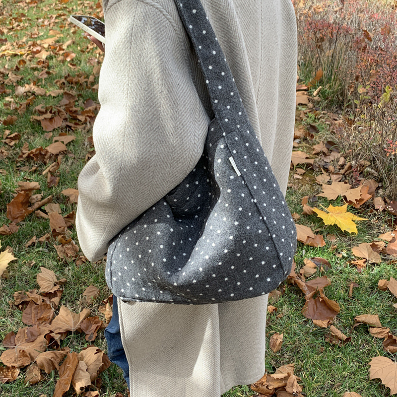 Fashionable Women Dot Pattern  - Women'S Best Bags For Travel recension och pris