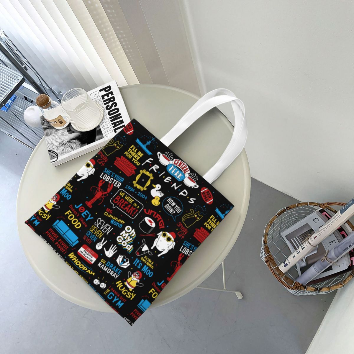 Friends Reunion TV Shows Tote  - Women Bags Ross recension och pris